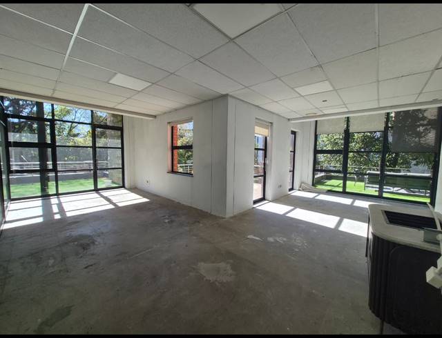 123M² OFFICE TO LET IN SANDTON CENTRAL